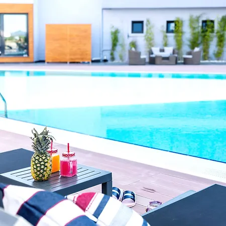 Hills ホテル ヤロヴァ