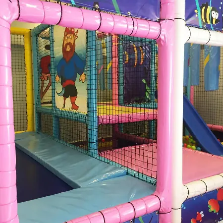 Hills ホテル ヤロヴァ