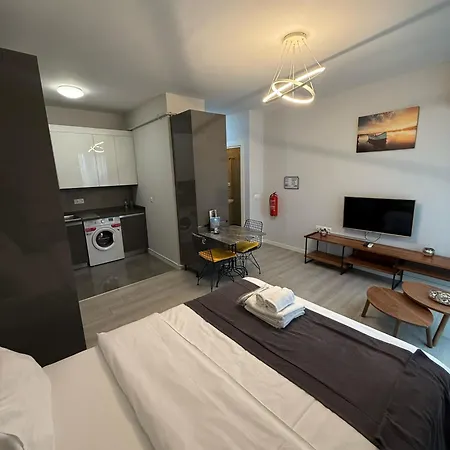 Hills 5* ヤロヴァ